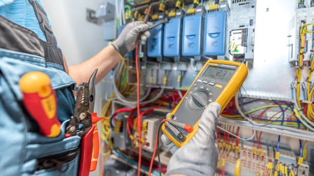 Best Licensed Electrician  in Fife Heights, WA